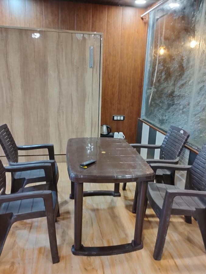 Hotel Pearl Residency Mukteshwar Exteriör bild
